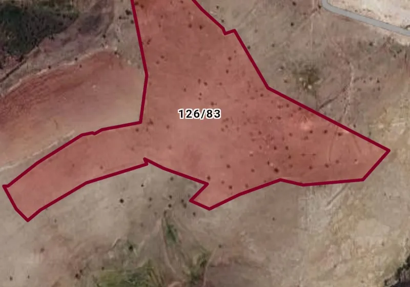 Karataş 126 ada 83 parselde satılık 500 m² tarla